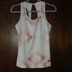 Adorable FILA workout top~ 🖤